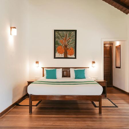 Hibiscus Beach Hotel & Villas Kalutara Exteriör bild
