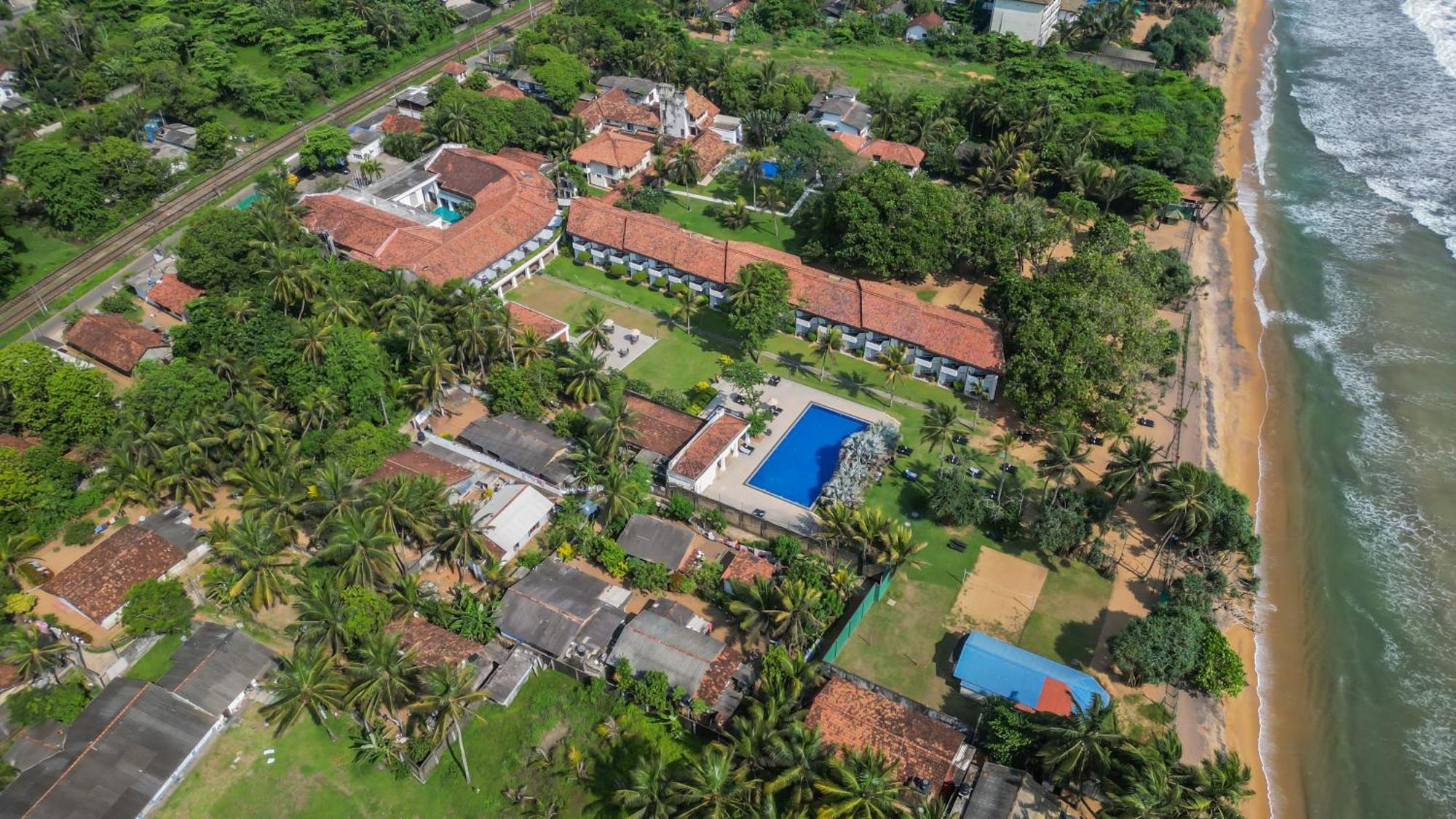 Hibiscus Beach Hotel & Villas Kalutara Exteriör bild