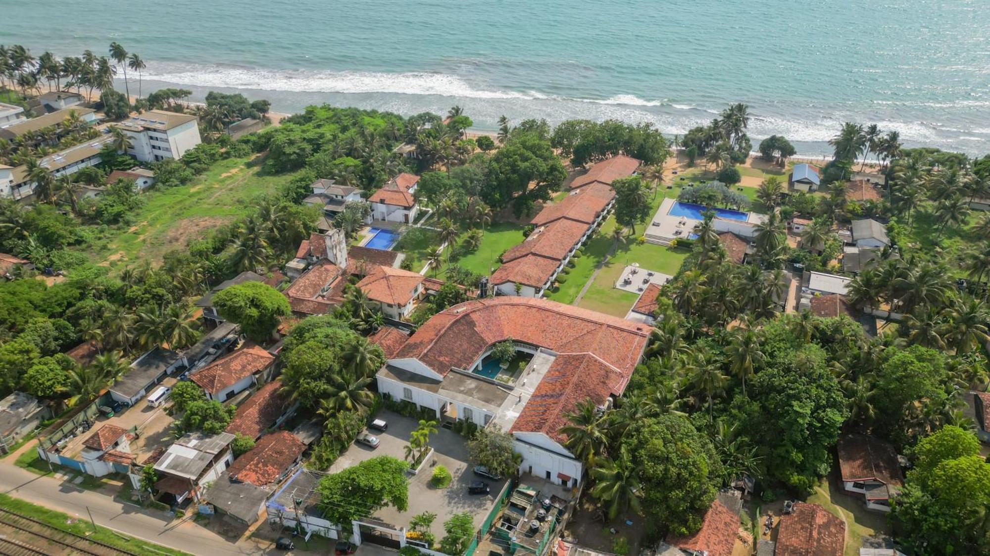 Hibiscus Beach Hotel & Villas Kalutara Exteriör bild