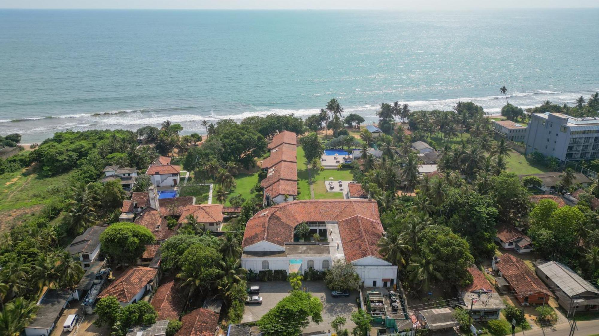 Hibiscus Beach Hotel & Villas Kalutara Exteriör bild