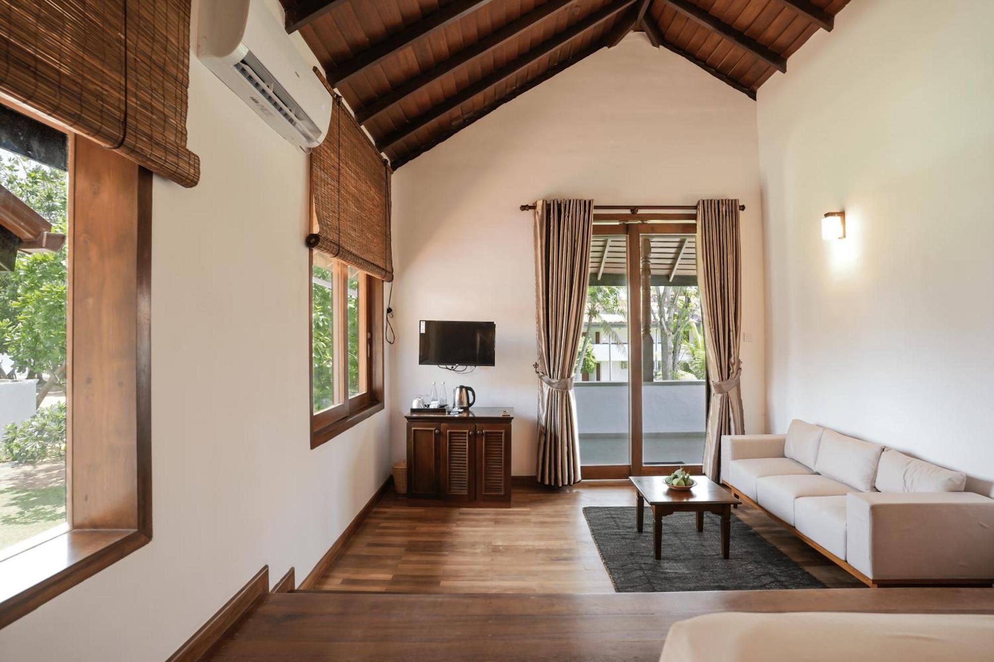 Hibiscus Beach Hotel & Villas Kalutara Exteriör bild