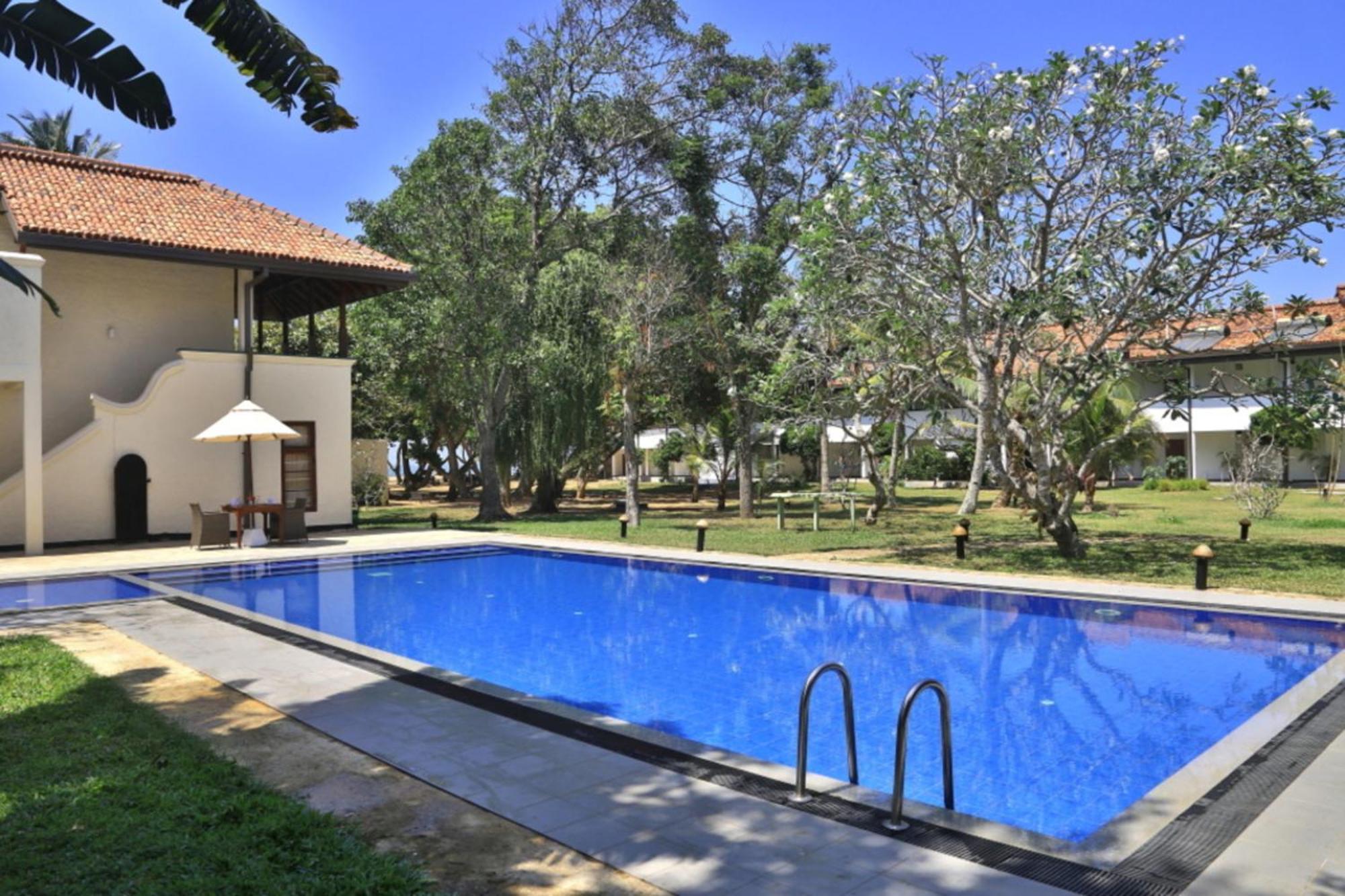 Hibiscus Beach Hotel & Villas Kalutara Exteriör bild
